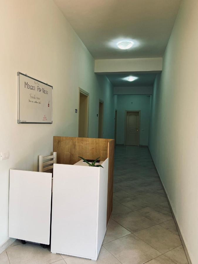 Maria Rentals Radhimë Buitenkant foto