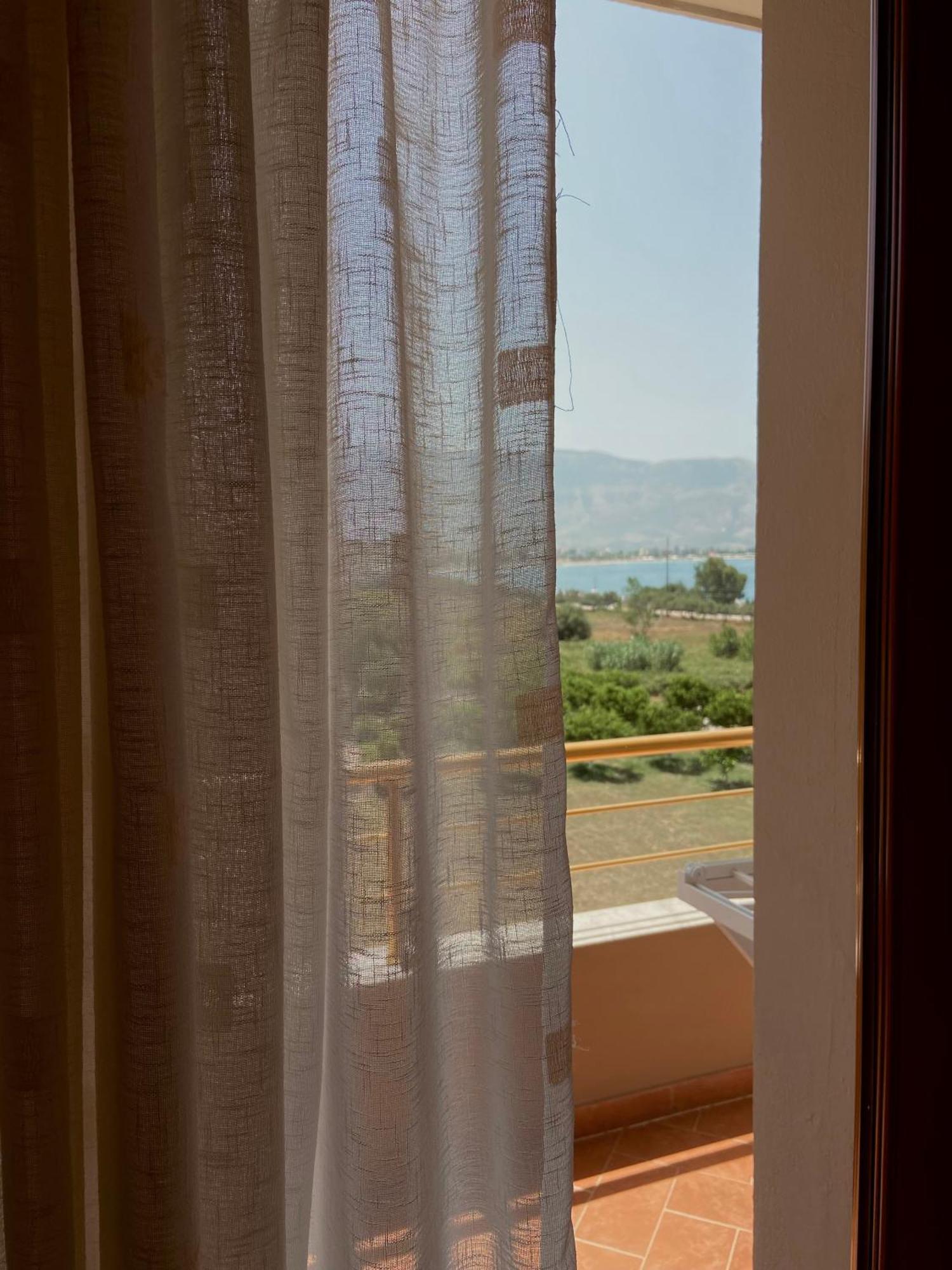Maria Rentals Radhimë Buitenkant foto